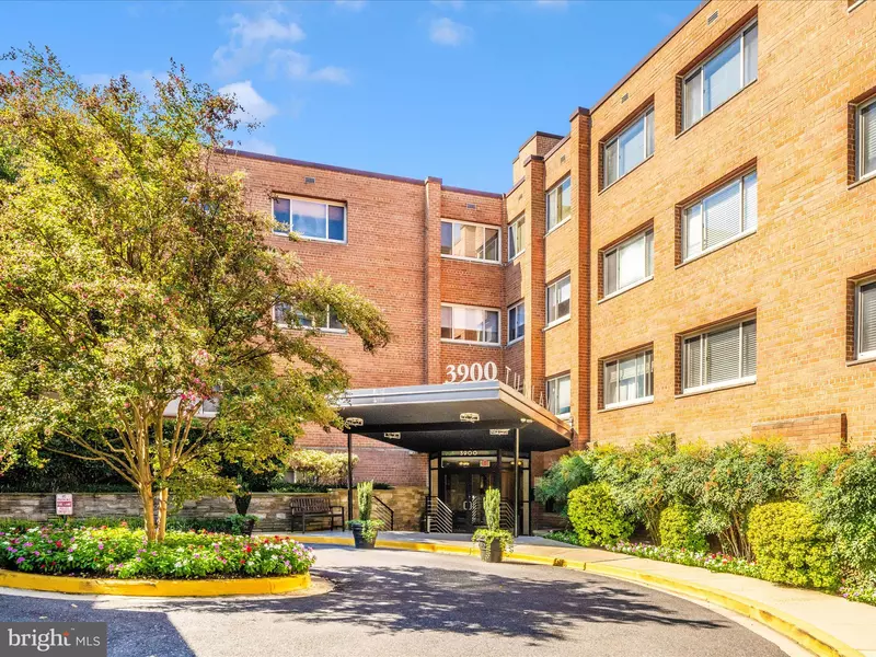 3900 TUNLAW RD NW #613, Washington, DC 20007