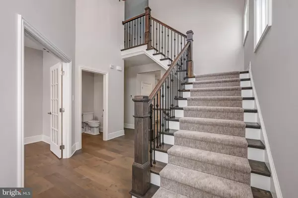 Wallingford, PA 19086,102 HARVEY RD #1P