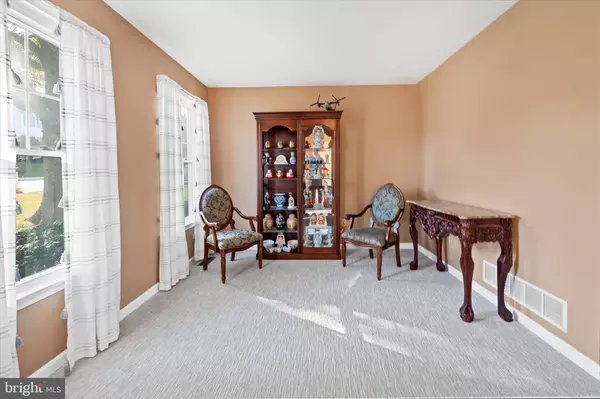 Oxford, PA 19363,115 W HILLSIDE DR