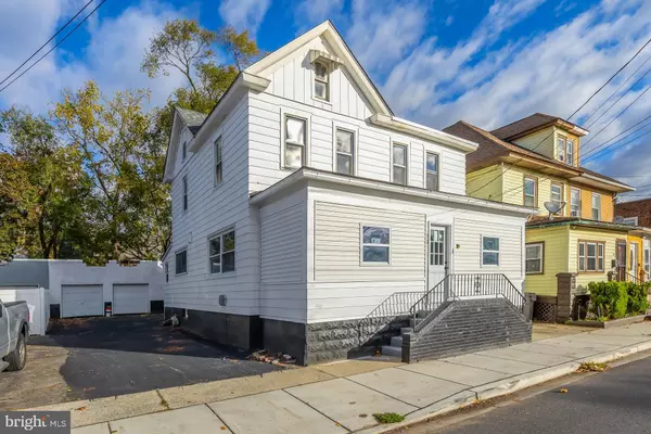 Paulsboro, NJ 08066,11 W WASHINGTON ST