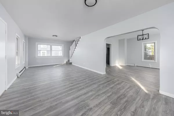 Paulsboro, NJ 08066,11 W WASHINGTON ST