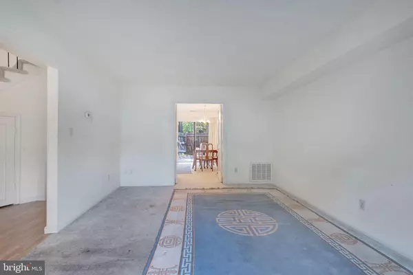 Springfield, VA 22152,5921 MINUTEMEN RD