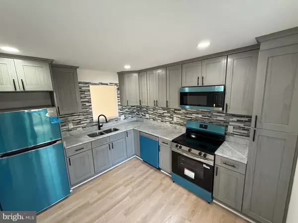 Washington, DC 20032,773 WHEELER HILL DR SE #773