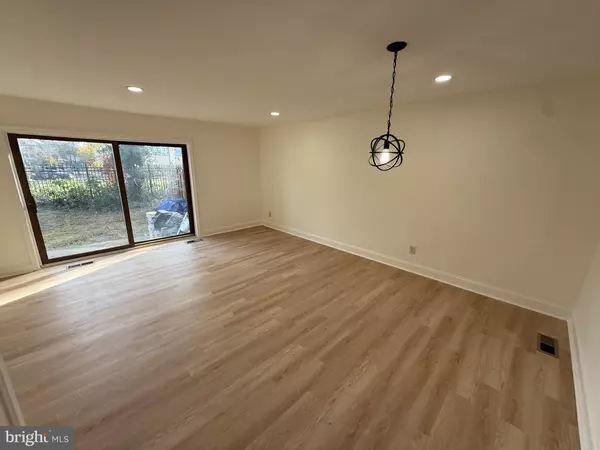 Washington, DC 20032,773 WHEELER HILL DR SE #773