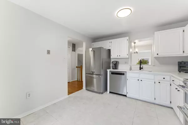 Centreville, VA 20120,14435 SALISBURY PLAIN CT