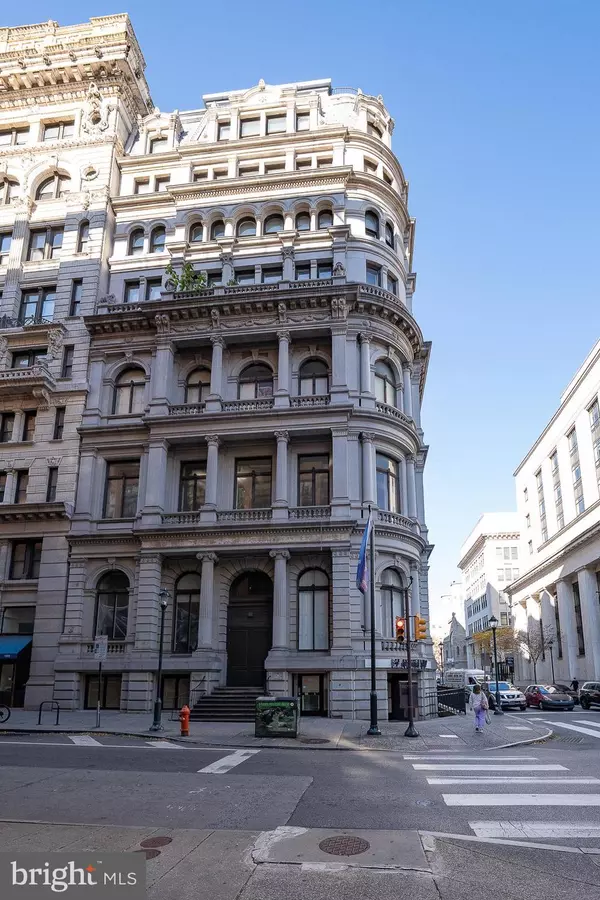 Philadelphia, PA 19107,1001-13 CHESTNUT ST #705E