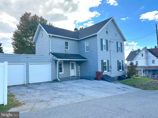 4131 HARRISON ST, Whitehall, PA 18052