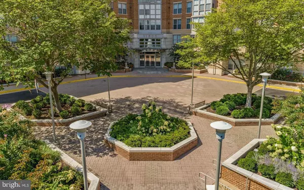 Reston, VA 20190,11800 SUNSET HILLS RD #524