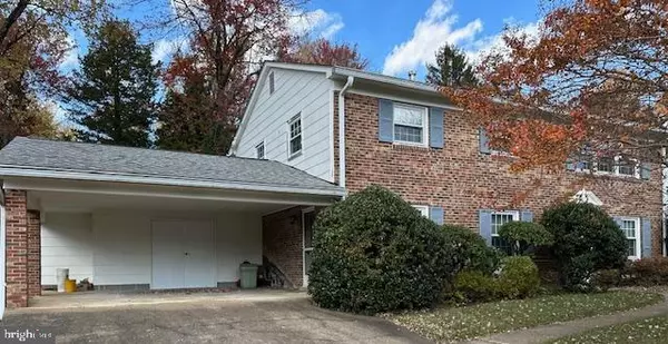 Fairfax, VA 22032,9508 OLD CREEK DR