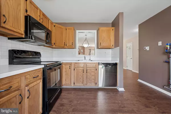 Aston, PA 19014,242 MORIA PL #242