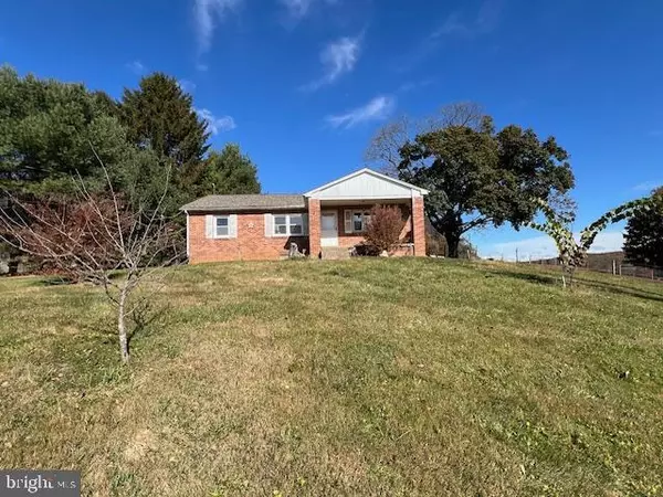 6674 STELTZ RD, Glen Rock, PA 17327