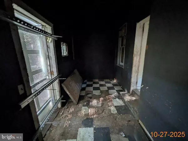 Camden, NJ 08104,936 MECHANIC ST