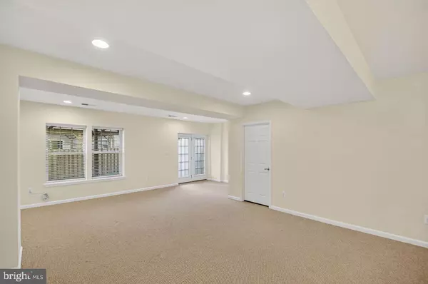 Manassas, VA 20110,10224 FOUNTAIN CIR