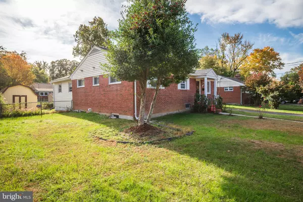 Falls Church, VA 22042,3215 PARKWOOD TER