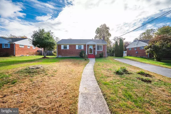 Falls Church, VA 22042,3215 PARKWOOD TER