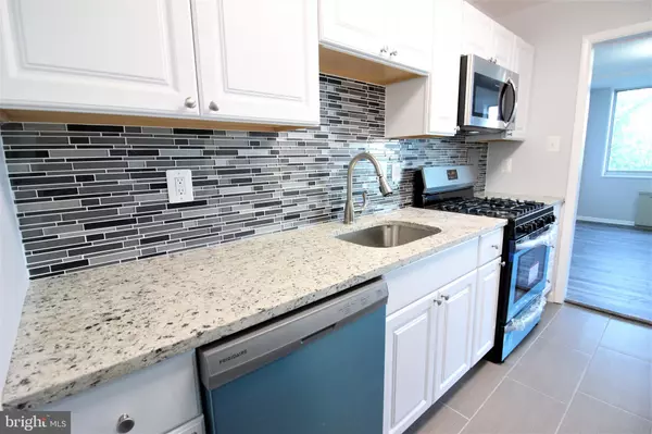 Rockville, MD 20852,10401 GROSVENOR PL #711