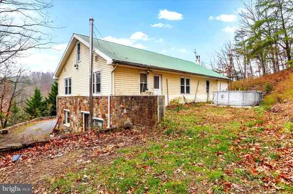 Berkeley Springs, WV 25411,571 MARTINSBURG RD