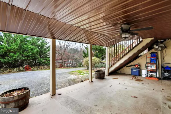 Berkeley Springs, WV 25411,571 MARTINSBURG RD