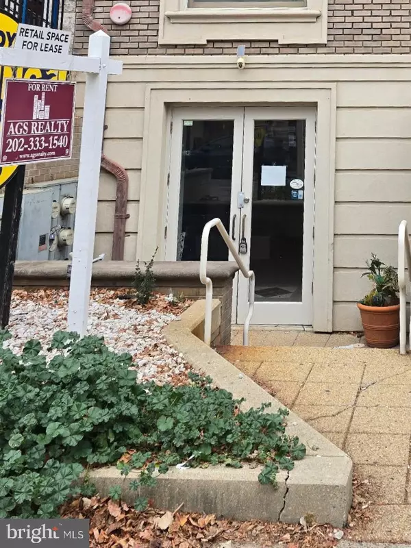 1635 R ST NW, Washington, DC 20009