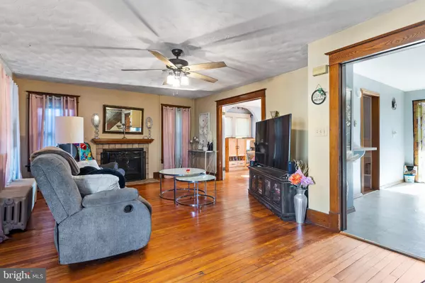 Shamokin Dam, PA 17876,3032 N OLD TRL