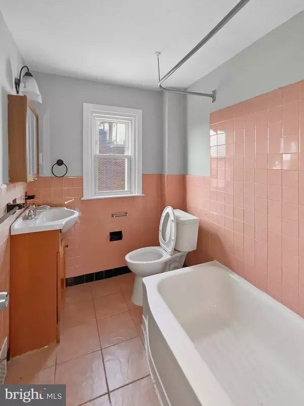 Chester, PA 19013,920 BUTLER ST