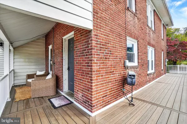 York, PA 17403,715 E MAPLE ST