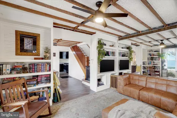 York, PA 17403,715 E MAPLE ST