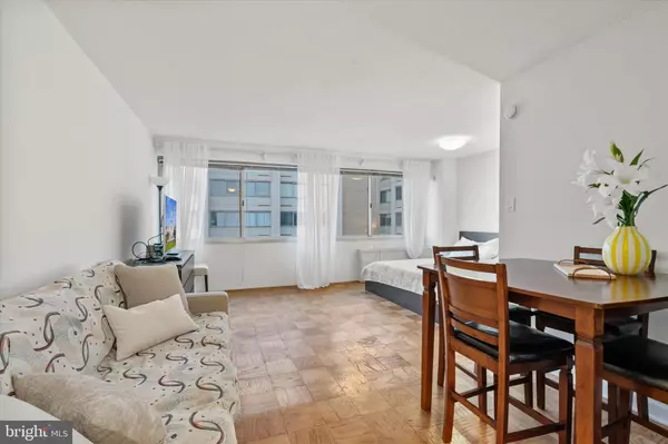 Chevy Chase, MD 20815,5500 FRIENDSHIP BLVD #2124N