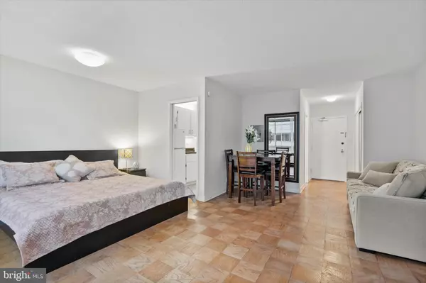 Chevy Chase, MD 20815,5500 FRIENDSHIP BLVD #2124N