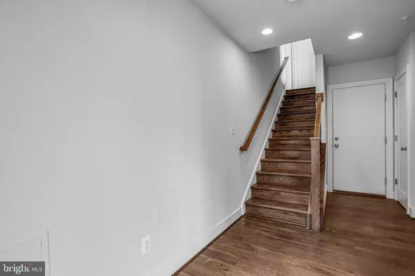 Bethesda, MD 20817,6940 ROCKLEDGE DR