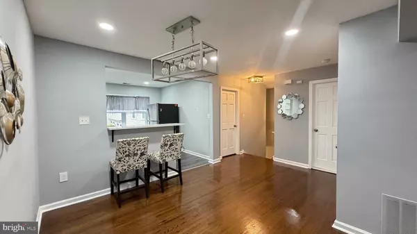 Hamilton, NJ 08690,212 SILVER CT