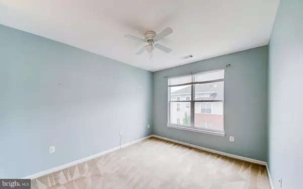 Vienna, VA 22181,9480 VIRGINIA CENTER BLVD #420