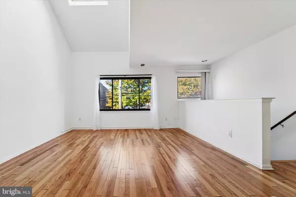 Philadelphia, PA 19130,855 N 28TH ST #B