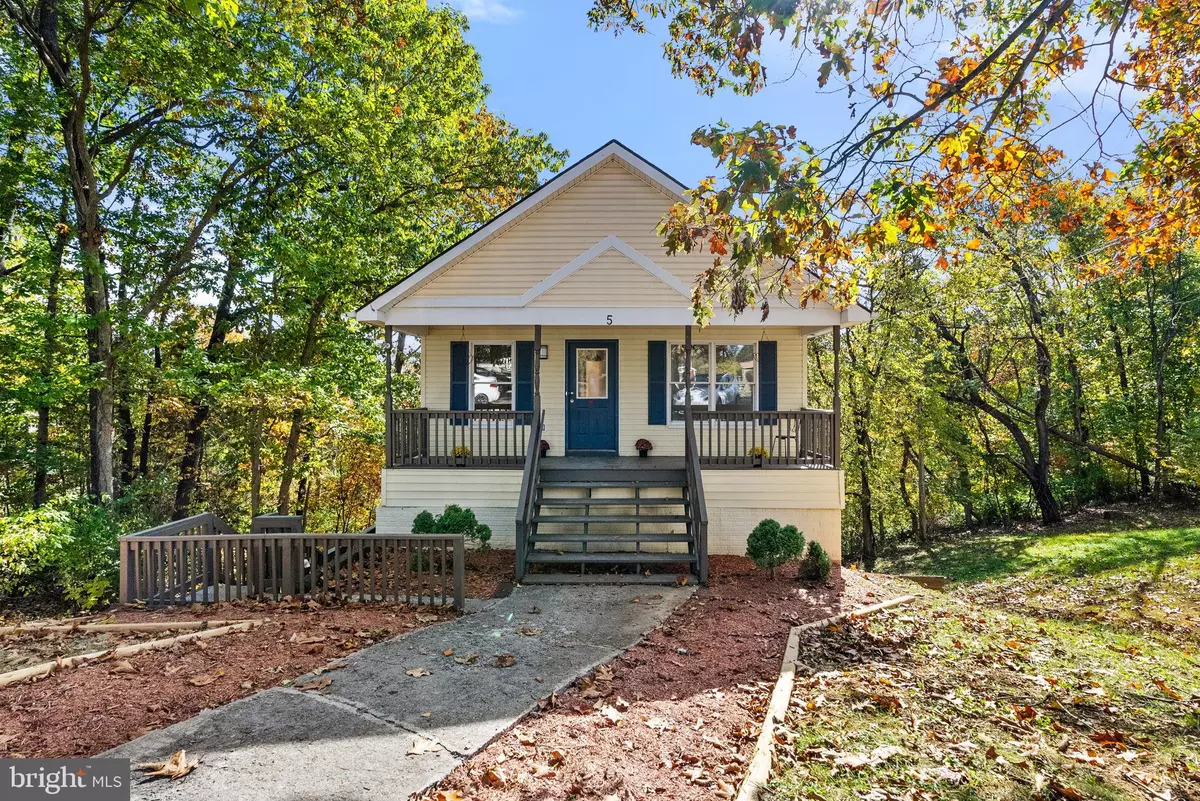 Front Royal, VA 22630,5 CRESTVIEW DR