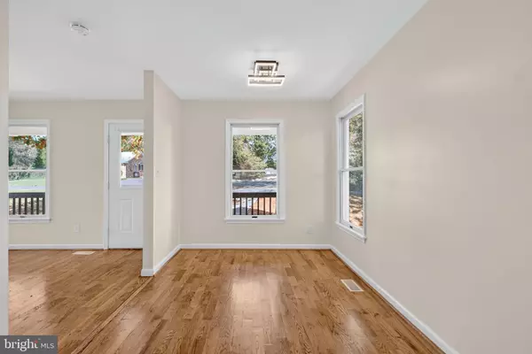 Front Royal, VA 22630,5 CRESTVIEW DR