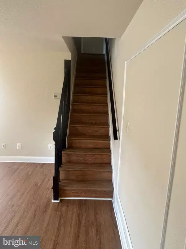 Fairfax, VA 22030,10142 FAIR WOODS DR