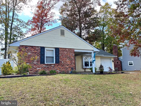 1011 S BEECHAM RD, Williamstown, NJ 08094