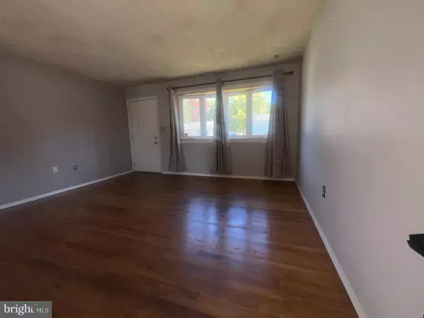 Laurel, MD 20724,328 VALE SMT S