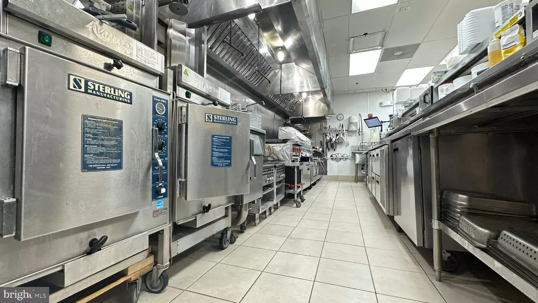 210 SWAMP FOX RD, Alexandria, VA 22314