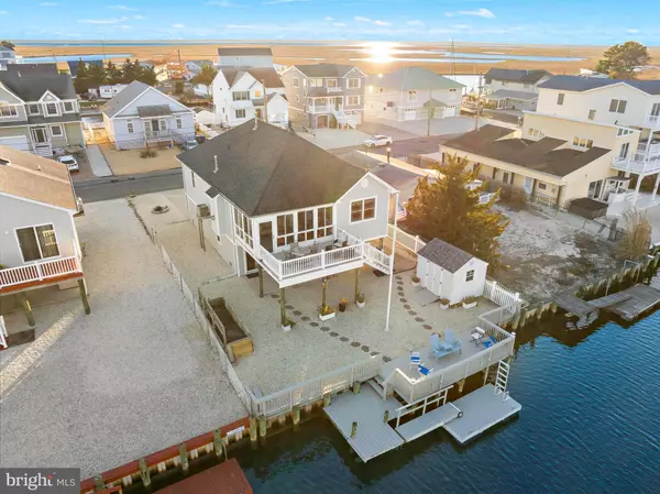 Little Egg Harbor Twp, NJ 08087,32 W NAVASINK DR