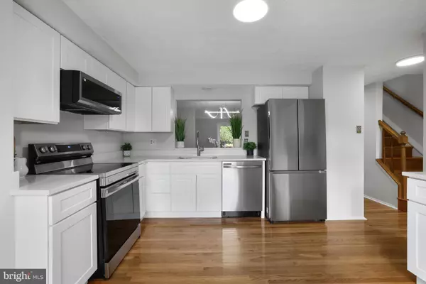 Columbia, MD 21045,6417 POUND APPLE CT