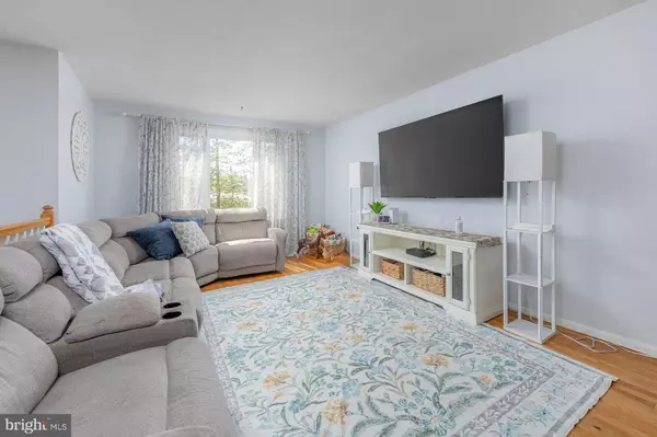 Turnersville, NJ 08012,2 WHITE BIRCH CT