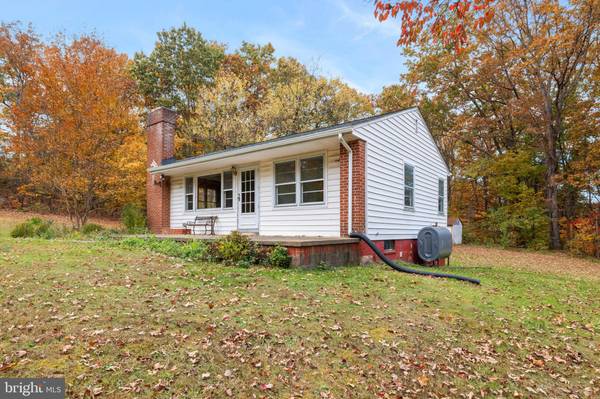 Front Royal, VA 22630,203 JENNY WREN DR