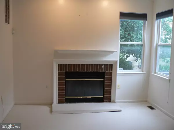 Herndon, VA 20171,3005 JEANNIE ANNA CT