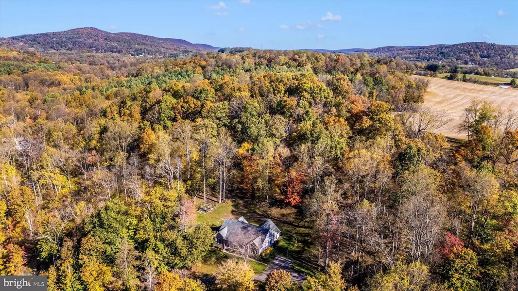 2240 MONUMENT RD, Myersville, MD 21773