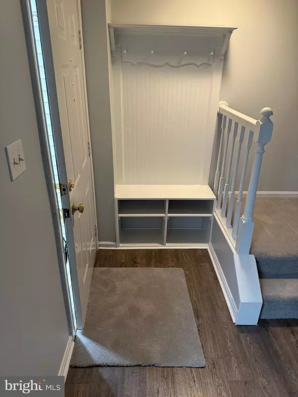 Manassas, VA 20110,8625 POINT OF WOODS DR