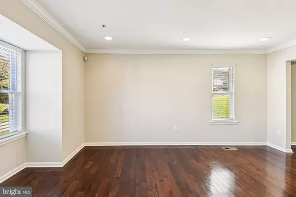 Landover, MD 20785,1700 COUNTRYWOOD CT