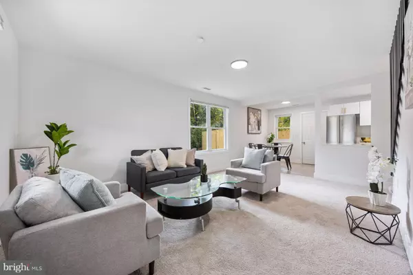 Glen Burnie, MD 21061,1731 SAUNDERS WAY