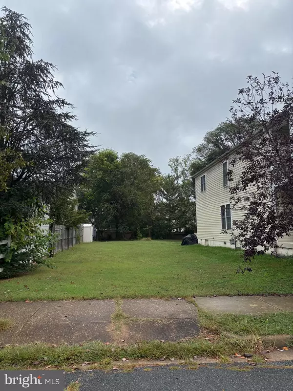 219 FERDINAND ST, Fredericksburg, VA 22401