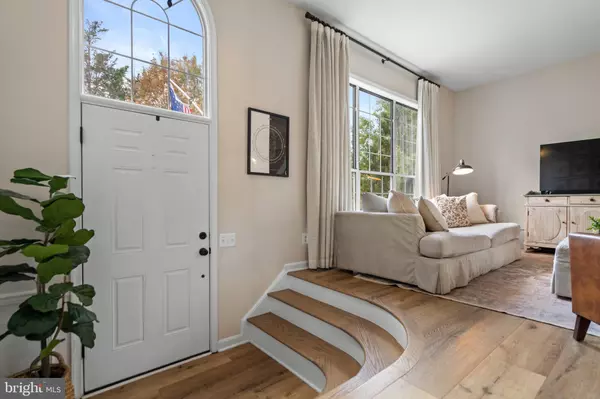 Sterling, VA 20165,47593 SANDBANK SQ